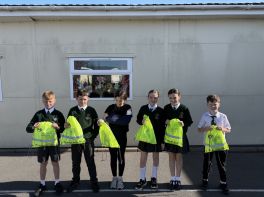 P7 Visit Woodford Hall for the Bee Safe Programme